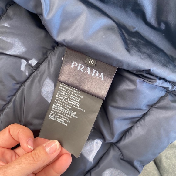 Prada - Picture 4 of 6